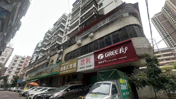 嘉湖苑小区外景图