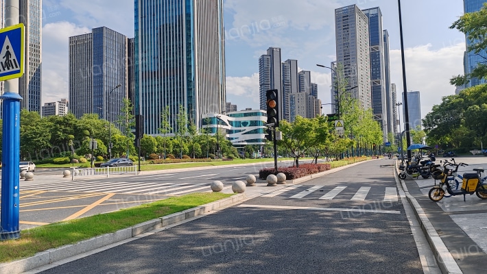 奥体朝龙汇外景图