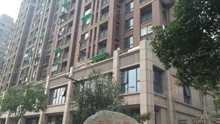 吉兴公寓外景图