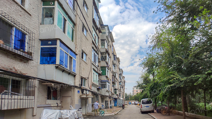 南十三路外景图