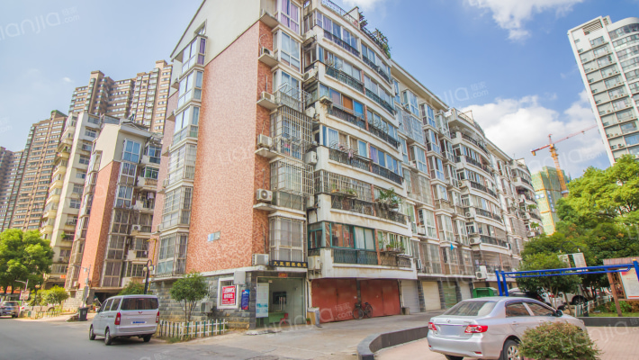 绿源小区外景图