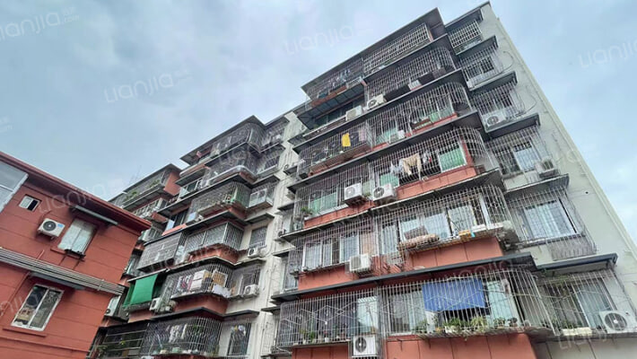 南光工人村宿舍外景图