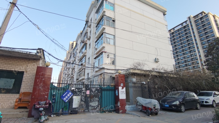 职教中心宿舍外景图