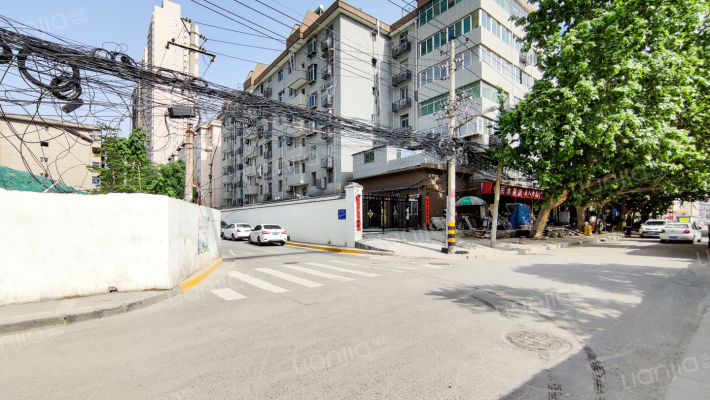 西安市机床厂家属院外景图