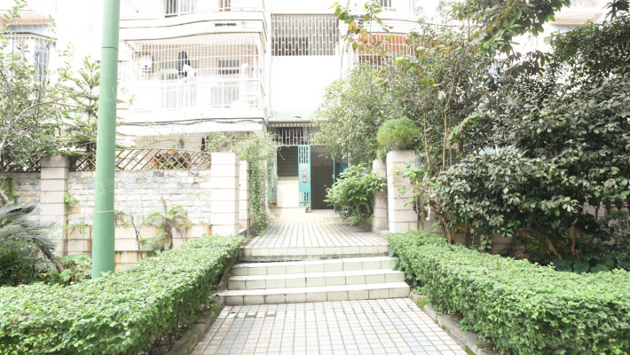 黄金堡花苑外景图