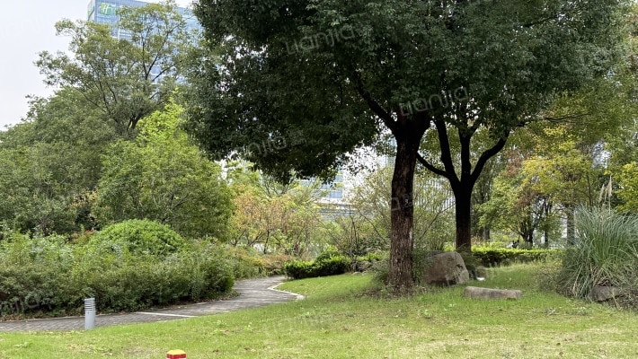 万科四季风景商业广场外景图