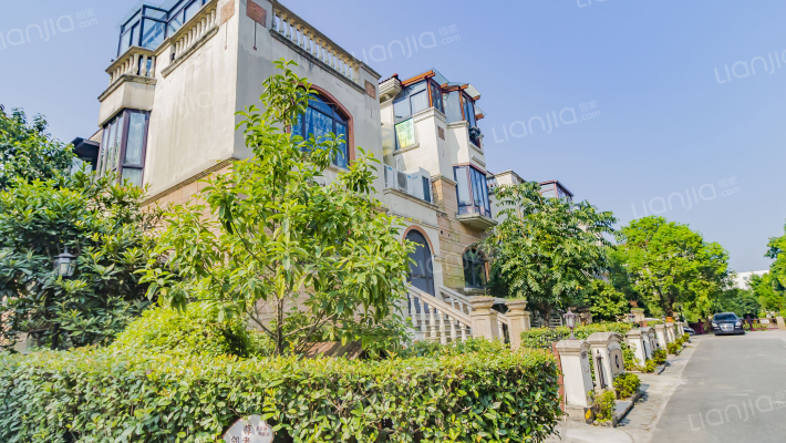 半岛华府外景图