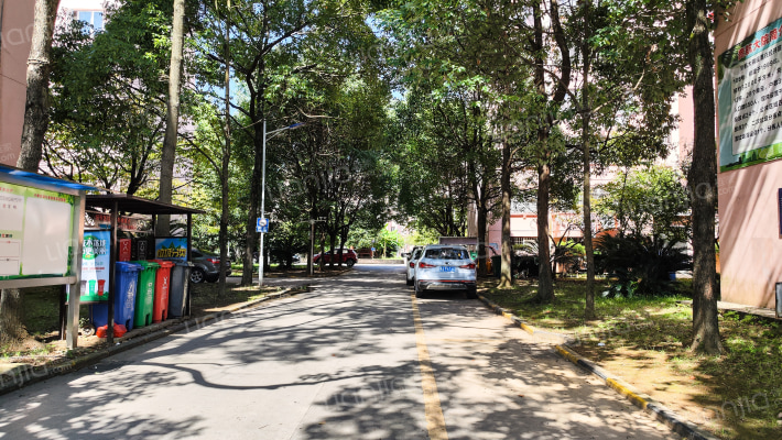 贵航大院外景图