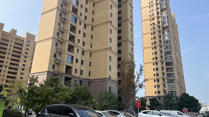 逸品阁繁华里外景图