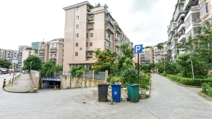 阳关小区外景图