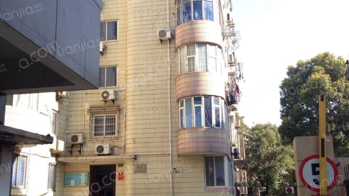 银良公寓外景图