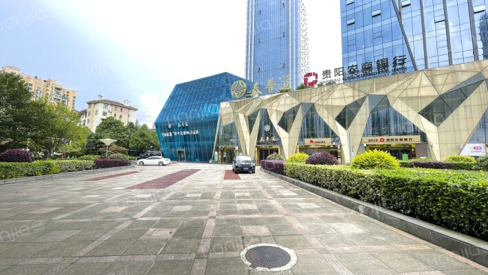 烈变国际广场外景图