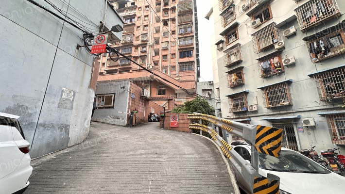 四牌坊小学教师宿舍小区外景图