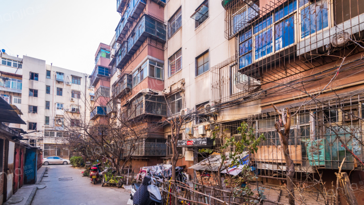 锅炉厂家属院外景图