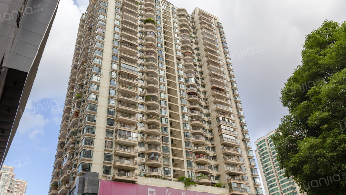 黄果树广场外景图