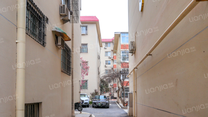 桐柏路191号院外景图