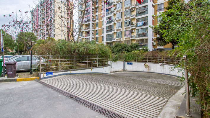 浦江世博家园十二街坊外景图