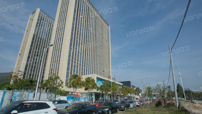 盛元广场外景图