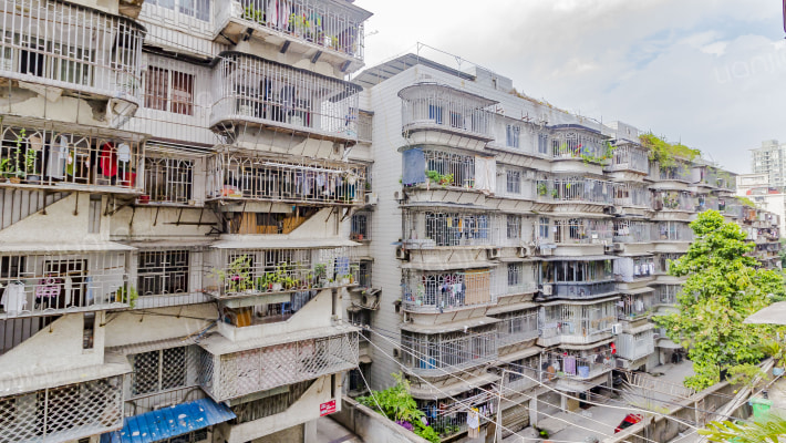 湖畔小区外景图