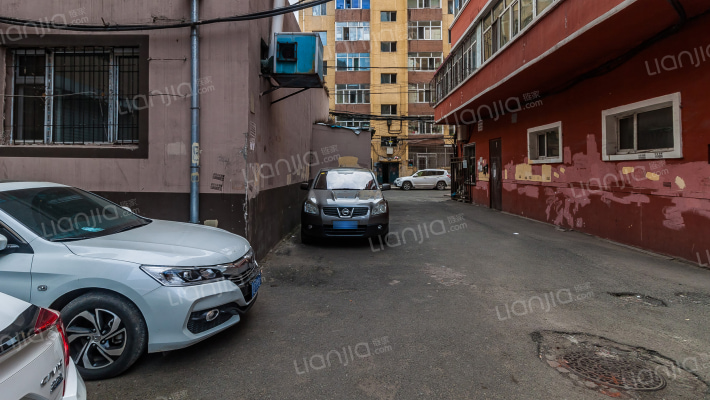 石油库家属楼外景图