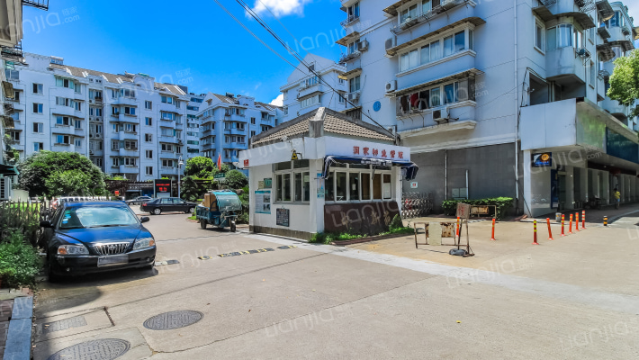 中大新苑外景图