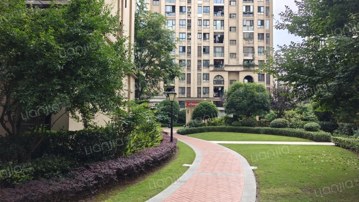 华美翡丽山一期外景图