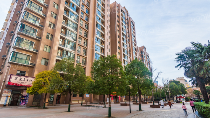 开祥天下城外景图