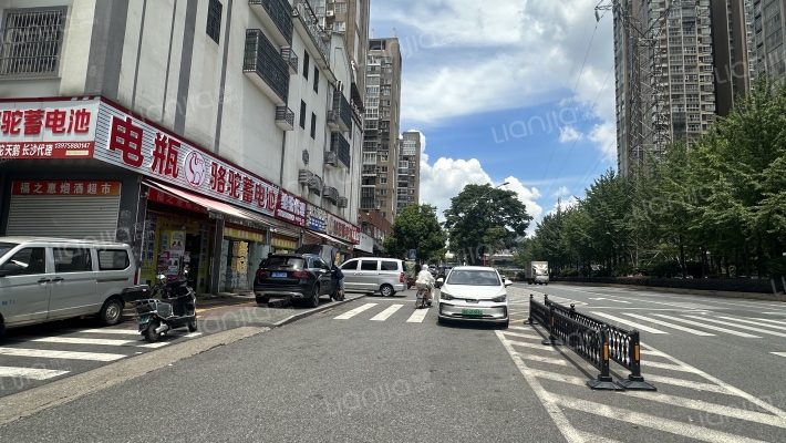 星沙汽配城小区外景图