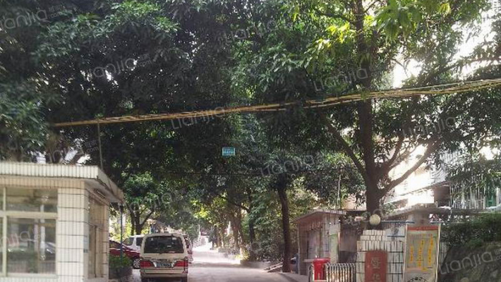 华文学院外景图