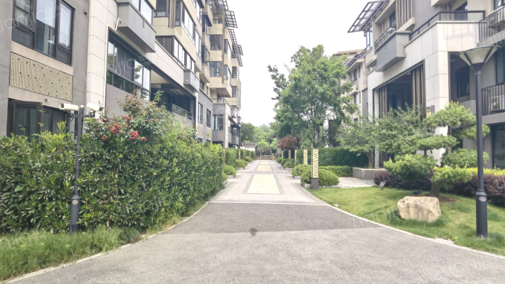 信义山水嘉庭外景图