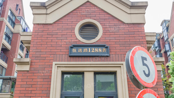 美兰湖中华园外景图