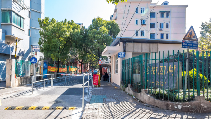 龙柏四村外景图