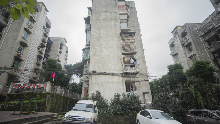 人和场住宅外景图