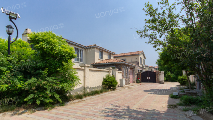 田纳溪湖外景图