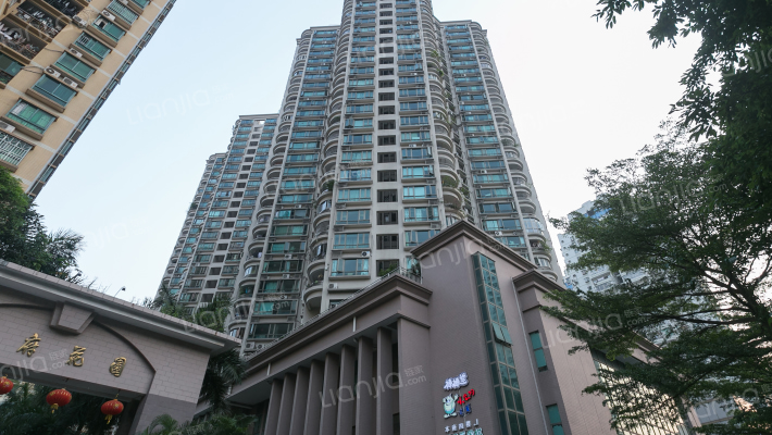 深航飞行员公寓外景图