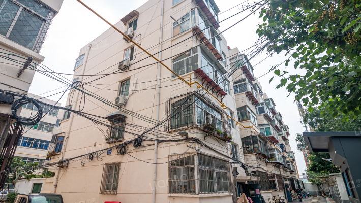 实力小区外景图