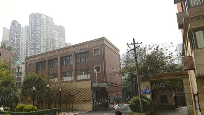 铛钯街37号外景图