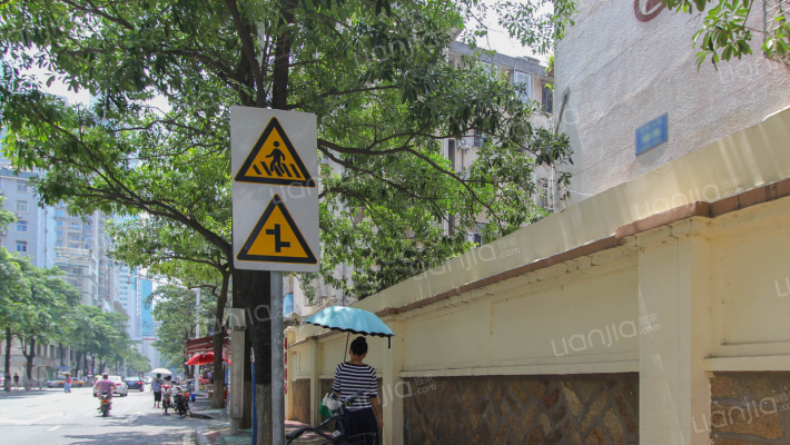 制革宿舍外景图