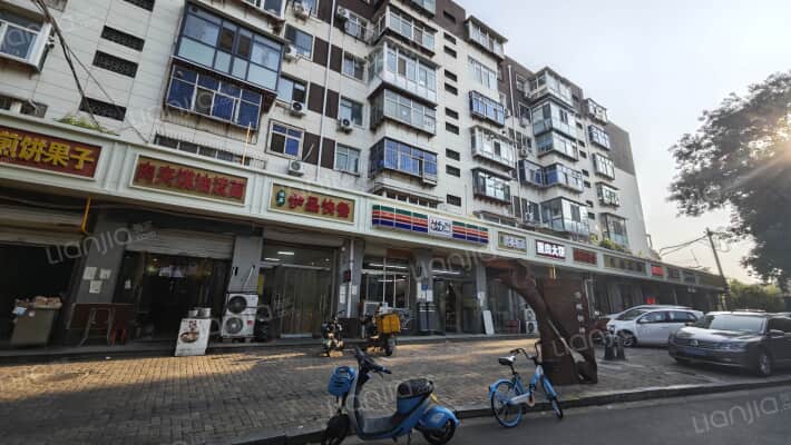 废棉宿舍外景图