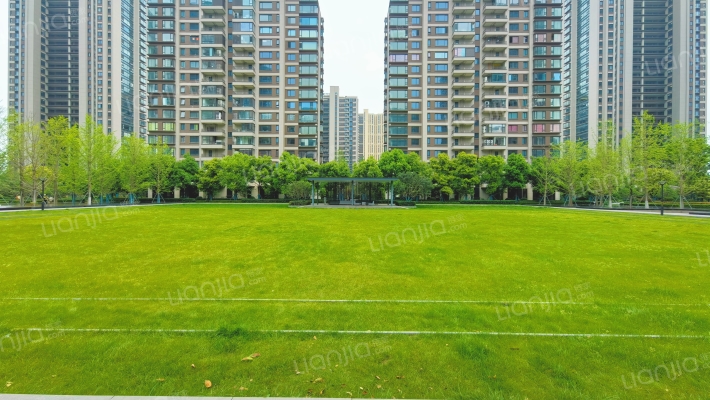 万科翡翠东方外景图