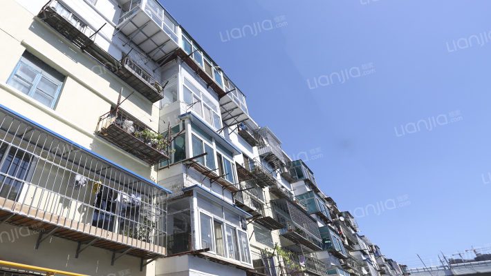 中长小区外景图