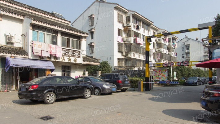 嘉馨苑小区外景图