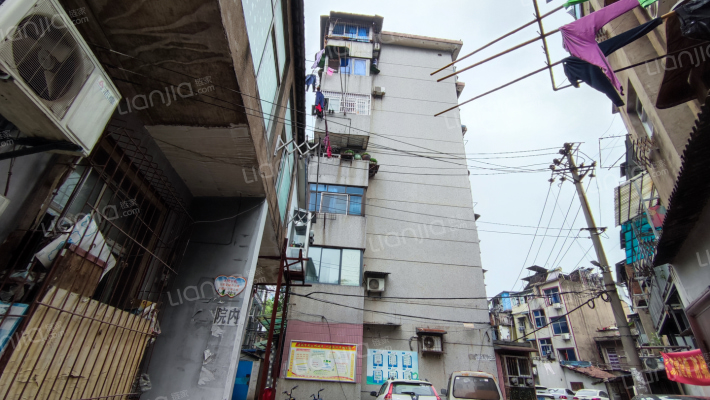 锅厂台104号外景图