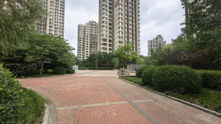 ParkTower景杉外景图