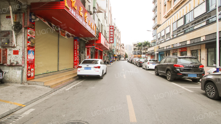 富华路东外景图