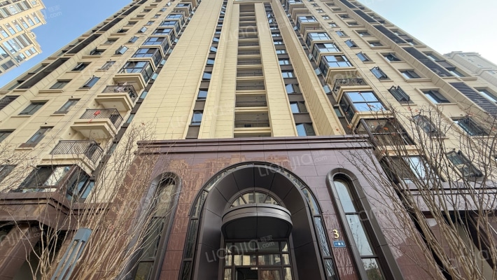 中铁逸都外景图