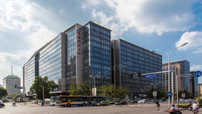 长安兴融中心外景图