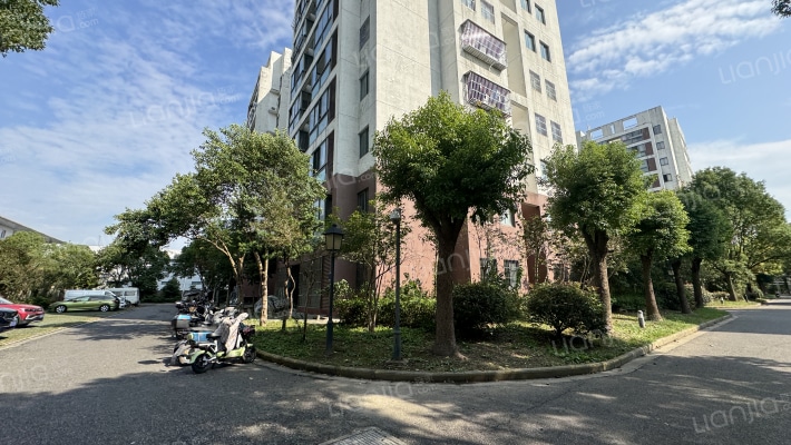 北上海假日花苑外景图