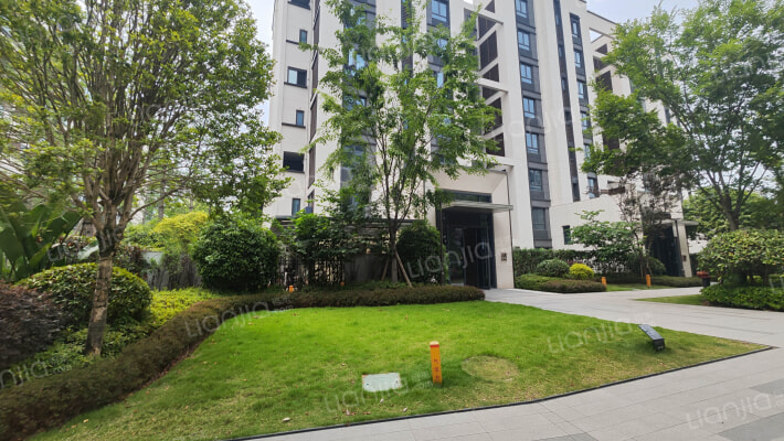 龙湖三千庭南区外景图