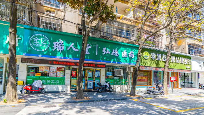 房管处宿舍外景图